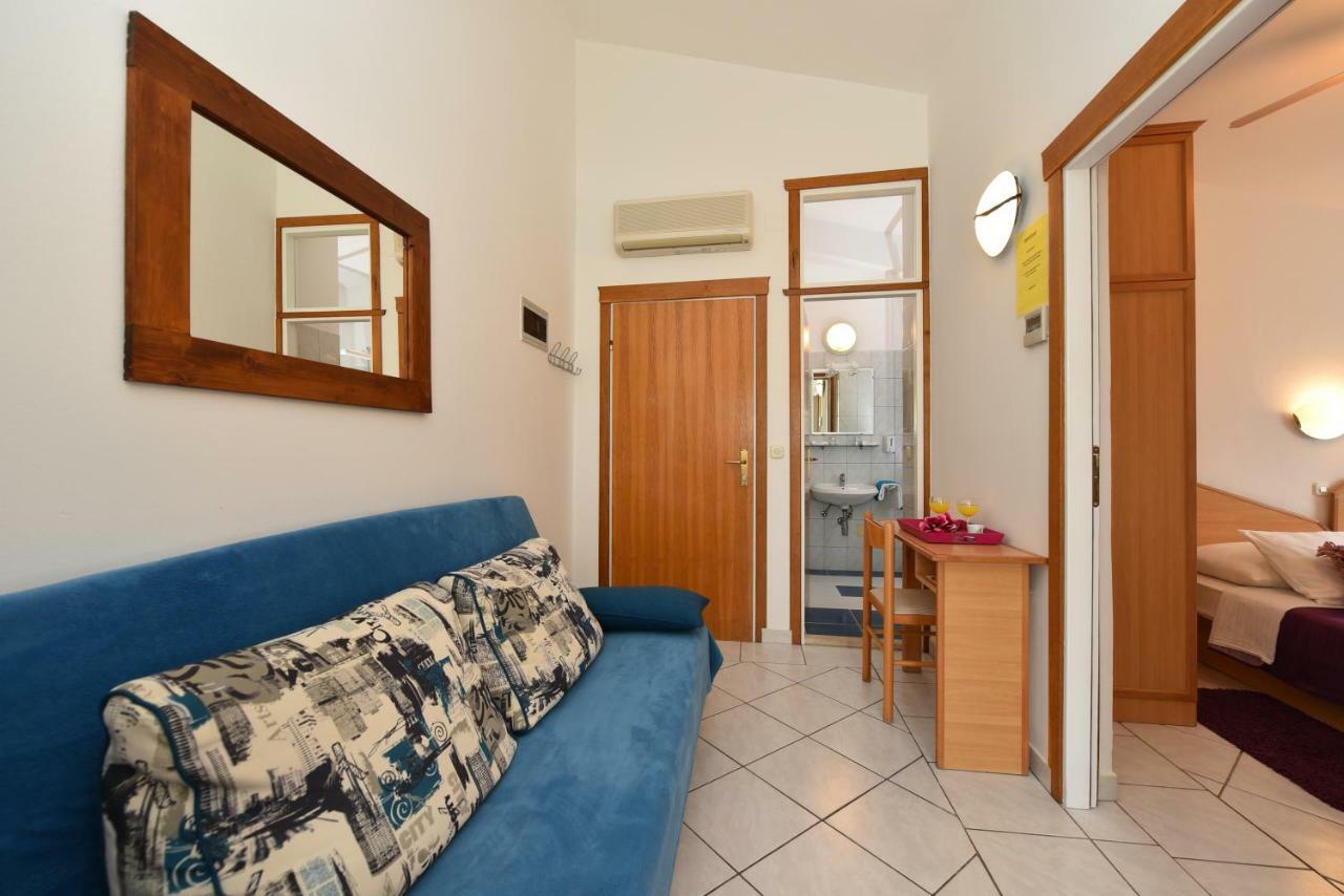 Villa Nela Petrcane Luaran gambar