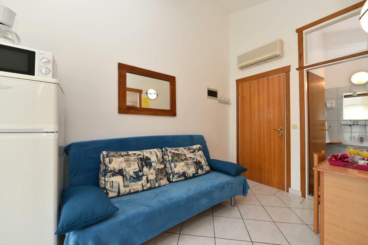 Villa Nela Petrcane Luaran gambar