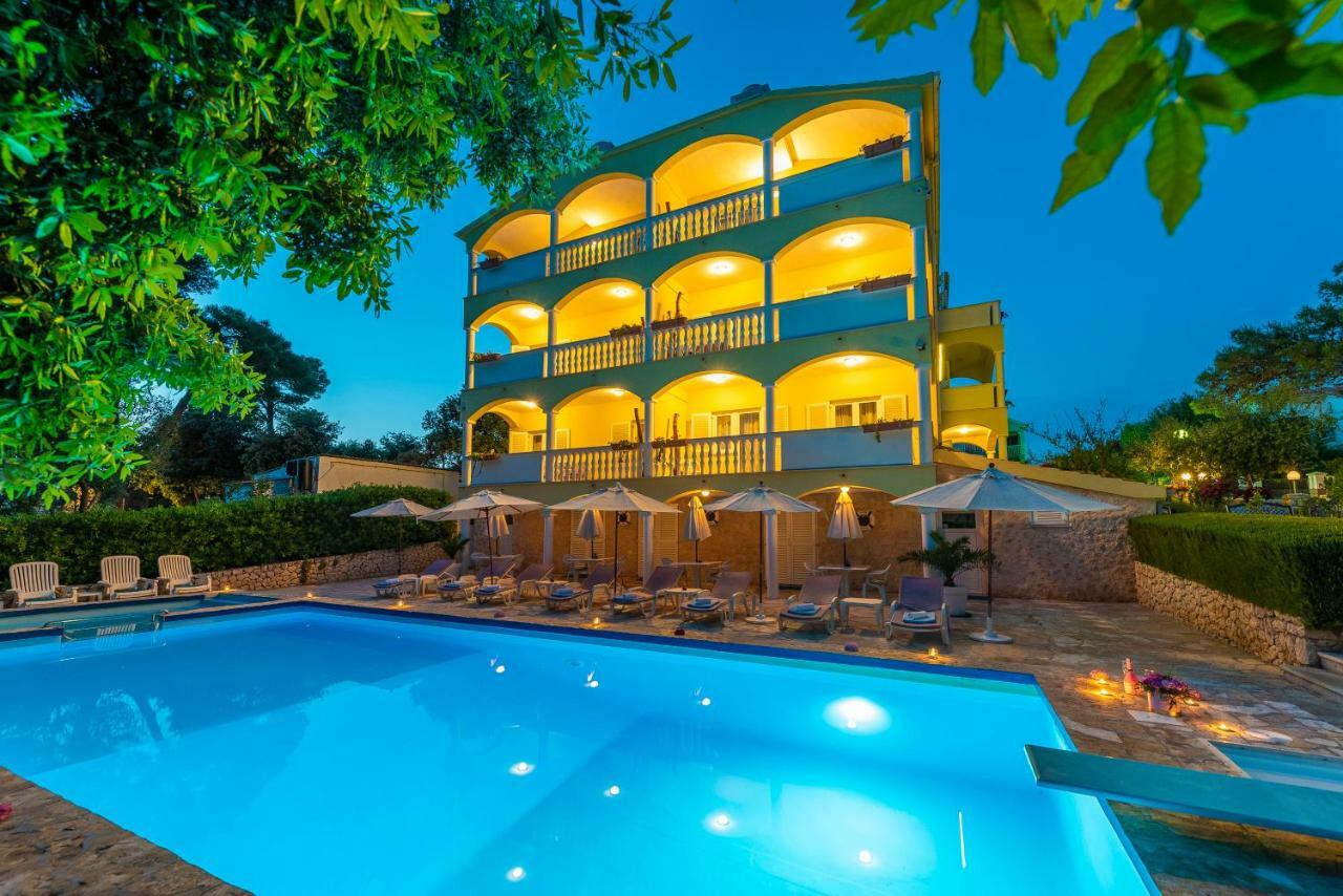 Villa Nela Petrcane Luaran gambar