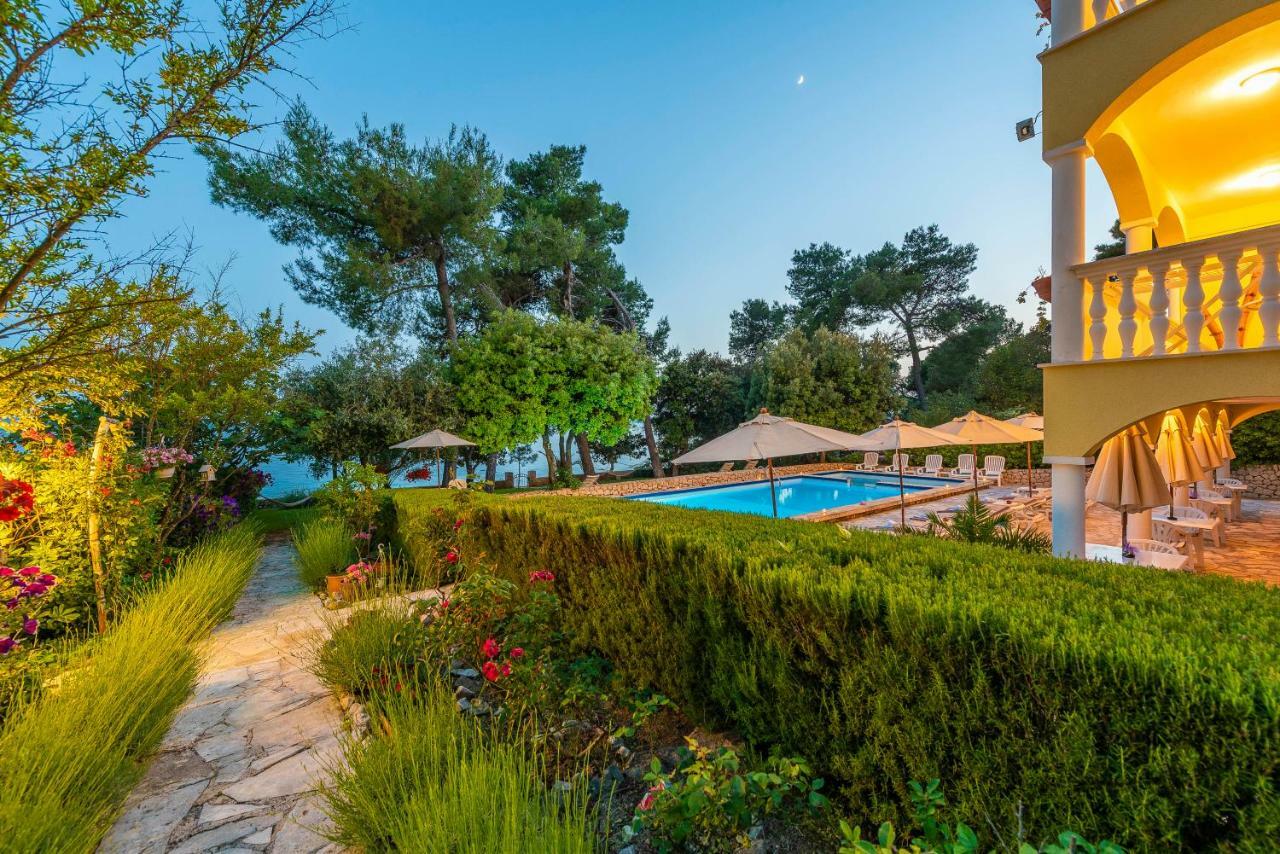 Villa Nela Petrcane Luaran gambar