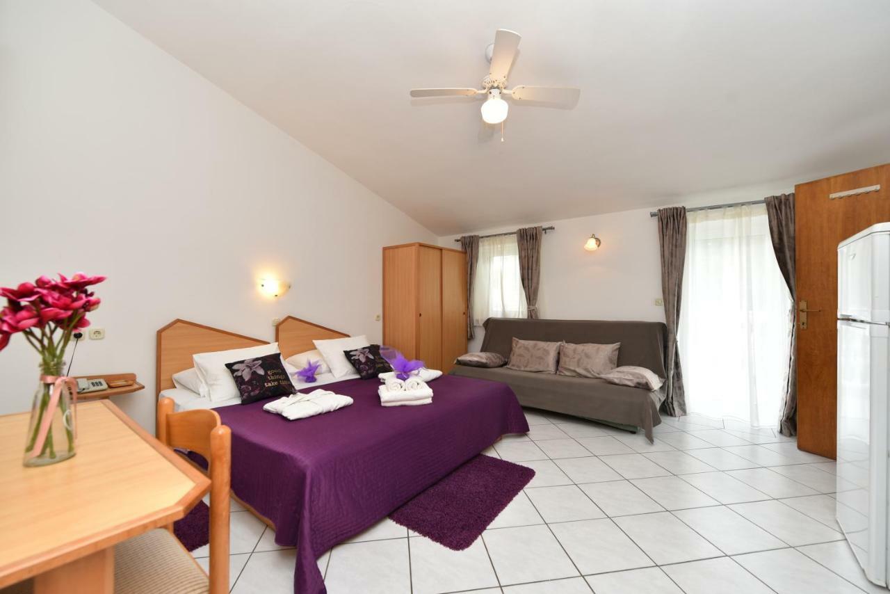 Villa Nela Petrcane Luaran gambar